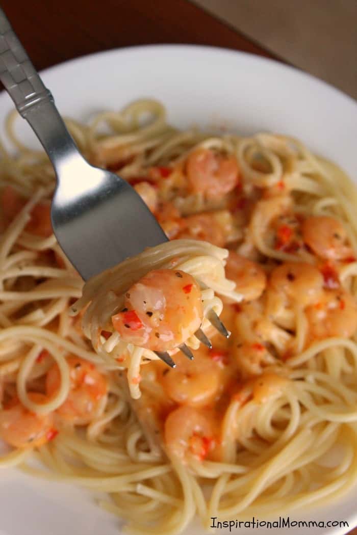 With just four ingredients, this Sweet & Sassy Shrimp Pasta will blow your mind. The flavors are so delicious and intense, you will be running for seconds.