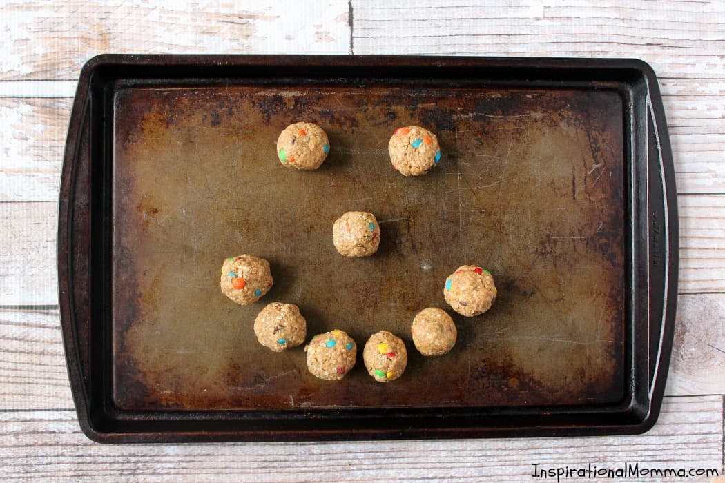 These No-Bake Easy Energy Bites are packed with flavor and just what you need to curb your cravings and boost your energy! Healthy and delicious!
