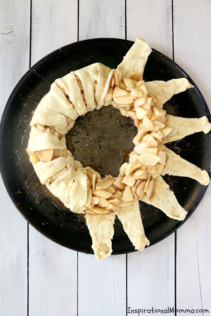This Apple Pie Crescent Ring is packed with sweet flavors of a traditional apple pie and wrapped in a light, golden crust!