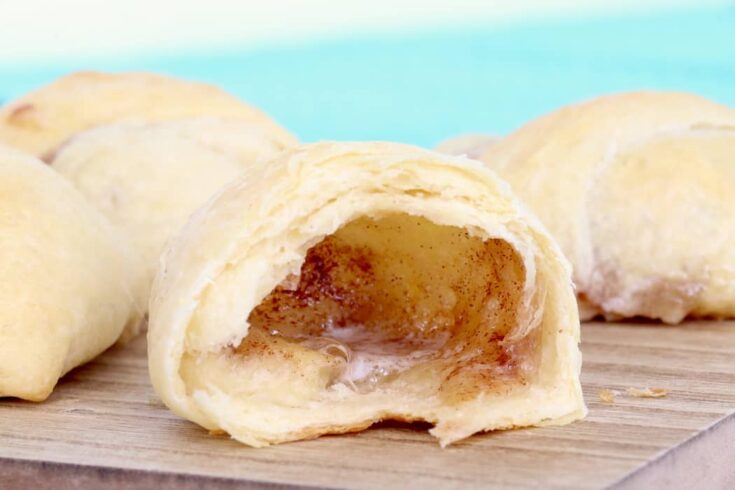 Easter Resurrection Rolls are a delicious way to share the Easter story with your family...flaky crescent rolls filled with sweet marshmallow goodness! #inspirationalmomma #resurrectionrolls #easter #rollrecipe #recipe #baking