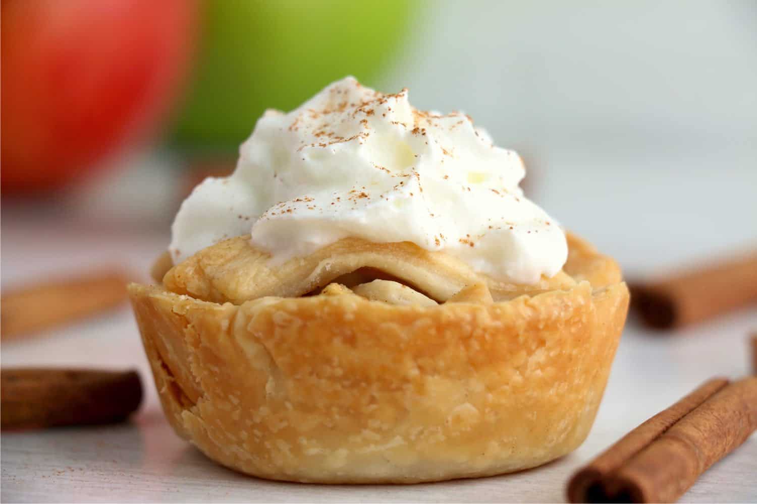 Mini Apple Pies in a Muffin Tin – If You Give a Blonde a Kitchen