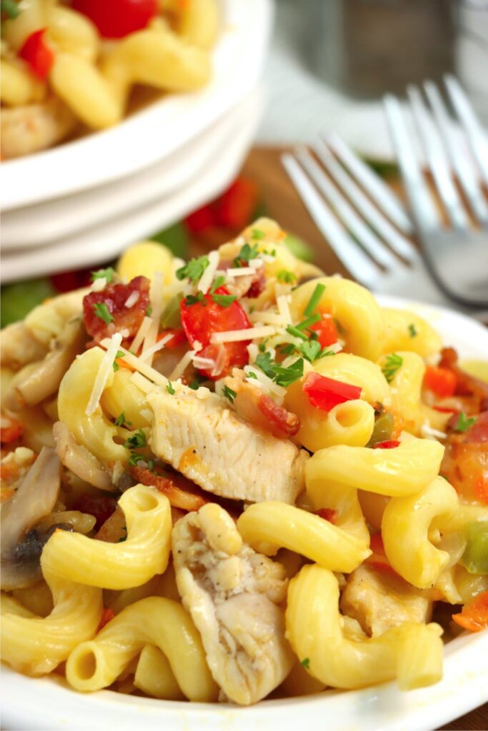 Closeup shot of chicken rigatoni carbonara in bowl