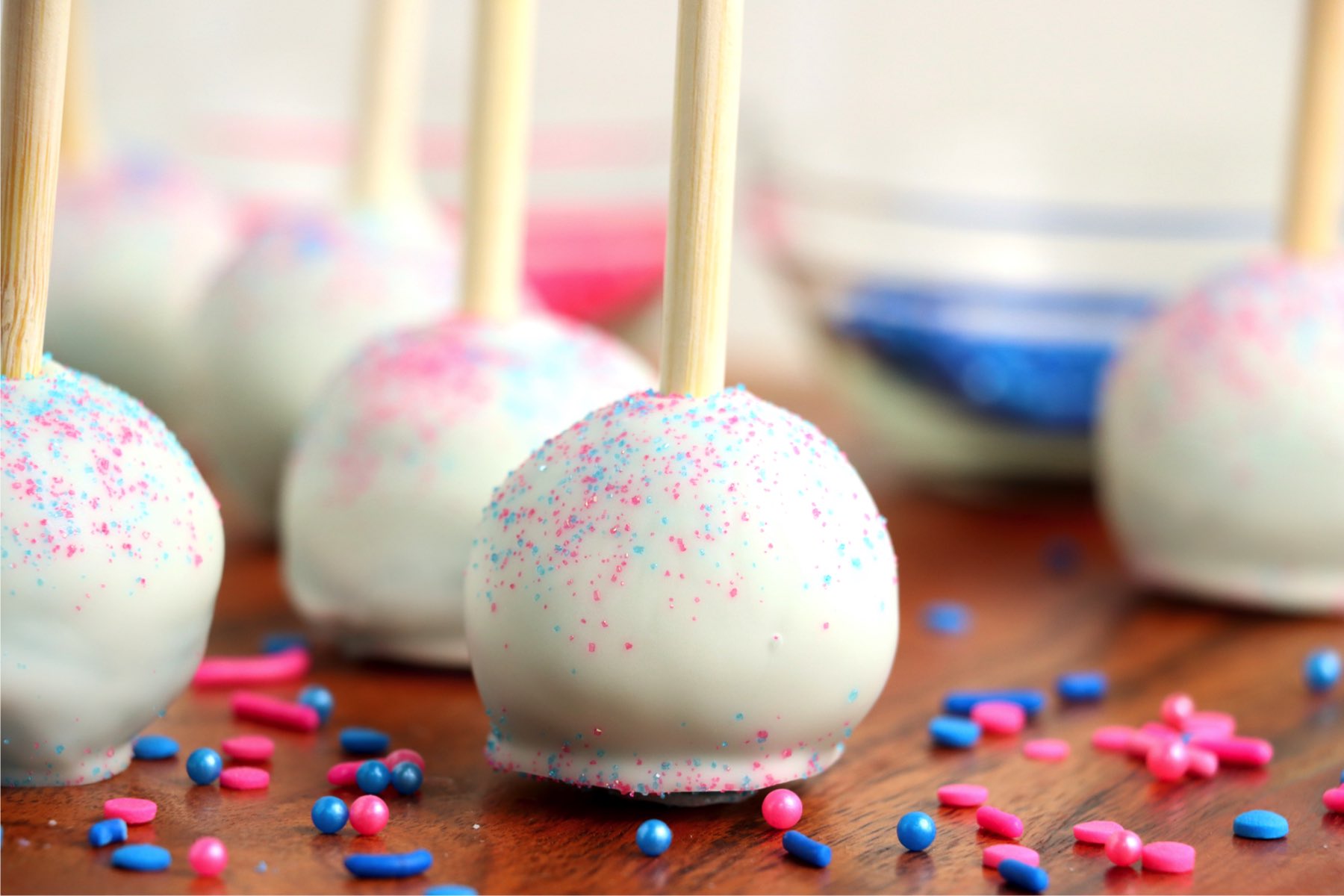 How to Make Gender Reveal Cake Pops For a Baby Shower - Restless