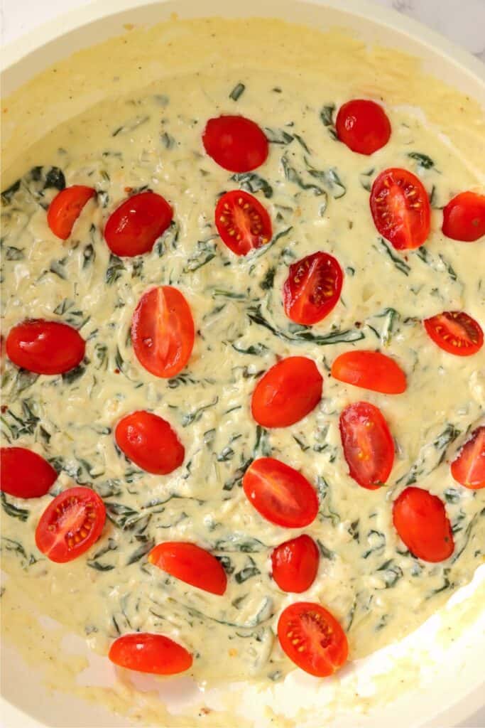 Overhead shot of creamy florentine sauce. 