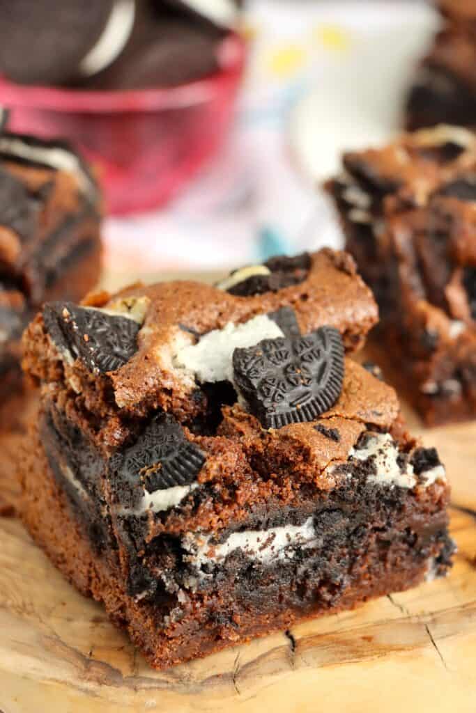 Closeup shot of Oreo brownie.