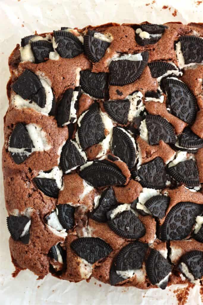 Closeup overhead shot of baked Oreo brownies.